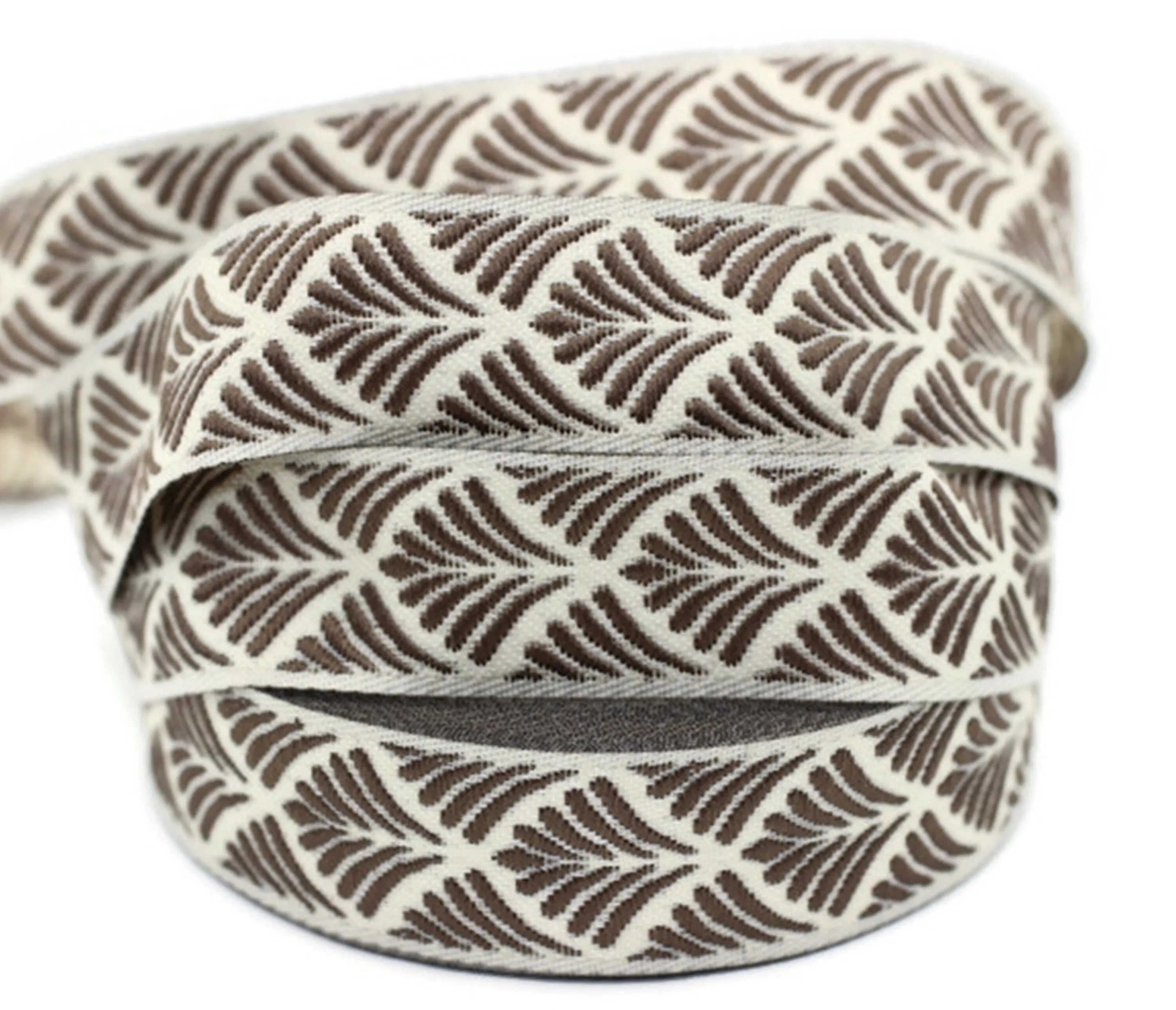 20 mm Brown Seashell 0.78 (inch) | SeaShell Ribbon | Embroidered Woven Seashell Ribbon | Jacquard Ribbon | 20 mm Wide | 20273