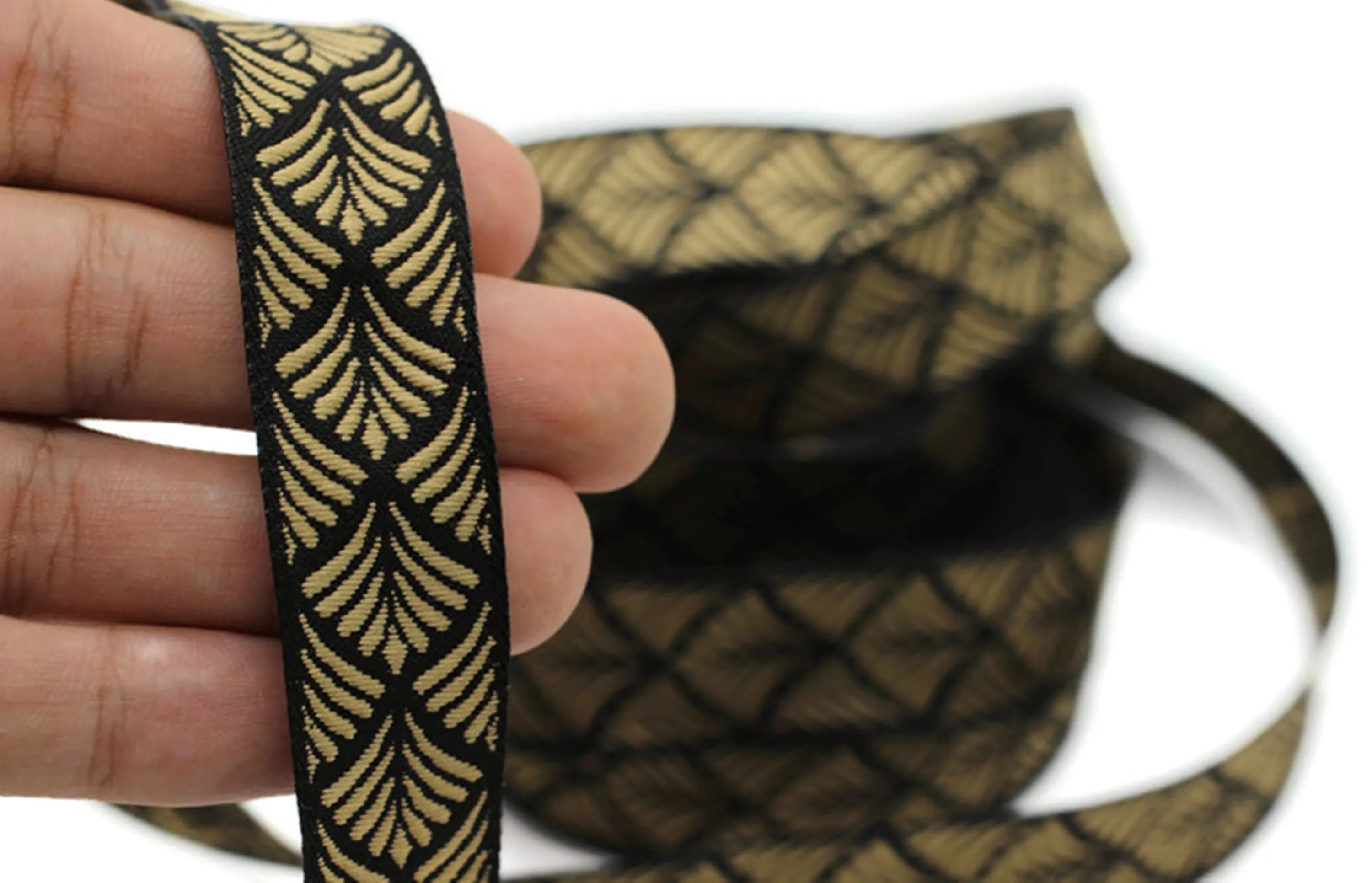 20 mm Golden-Black Seashell 0.78 (inch) | SeaShell Ribbon | Embroidered Woven Seashell Ribbon | Jacquard Ribbon | 20 mm Wide | 20273