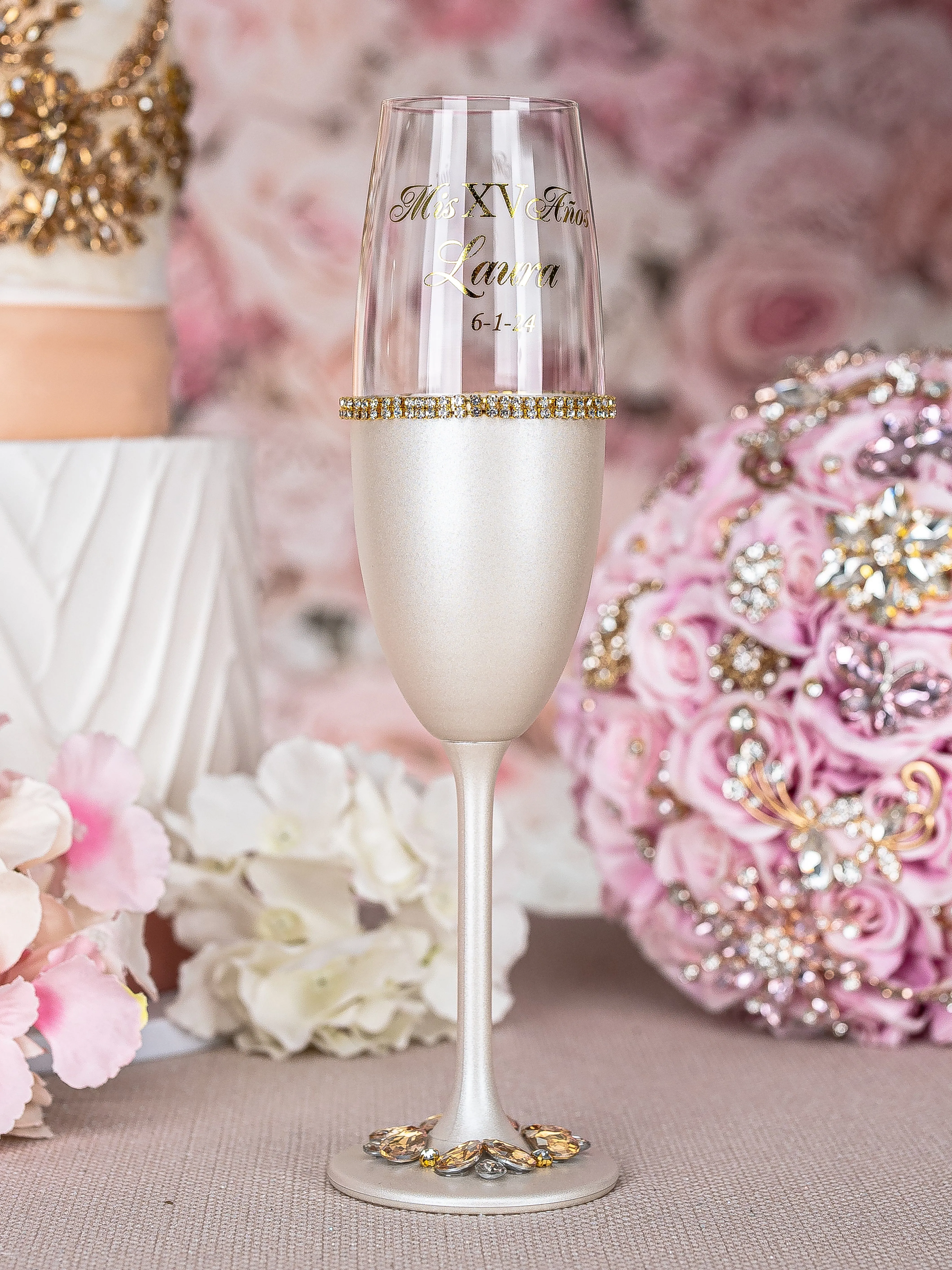 Gold 6 quinceanera champagne glasses (simple design)