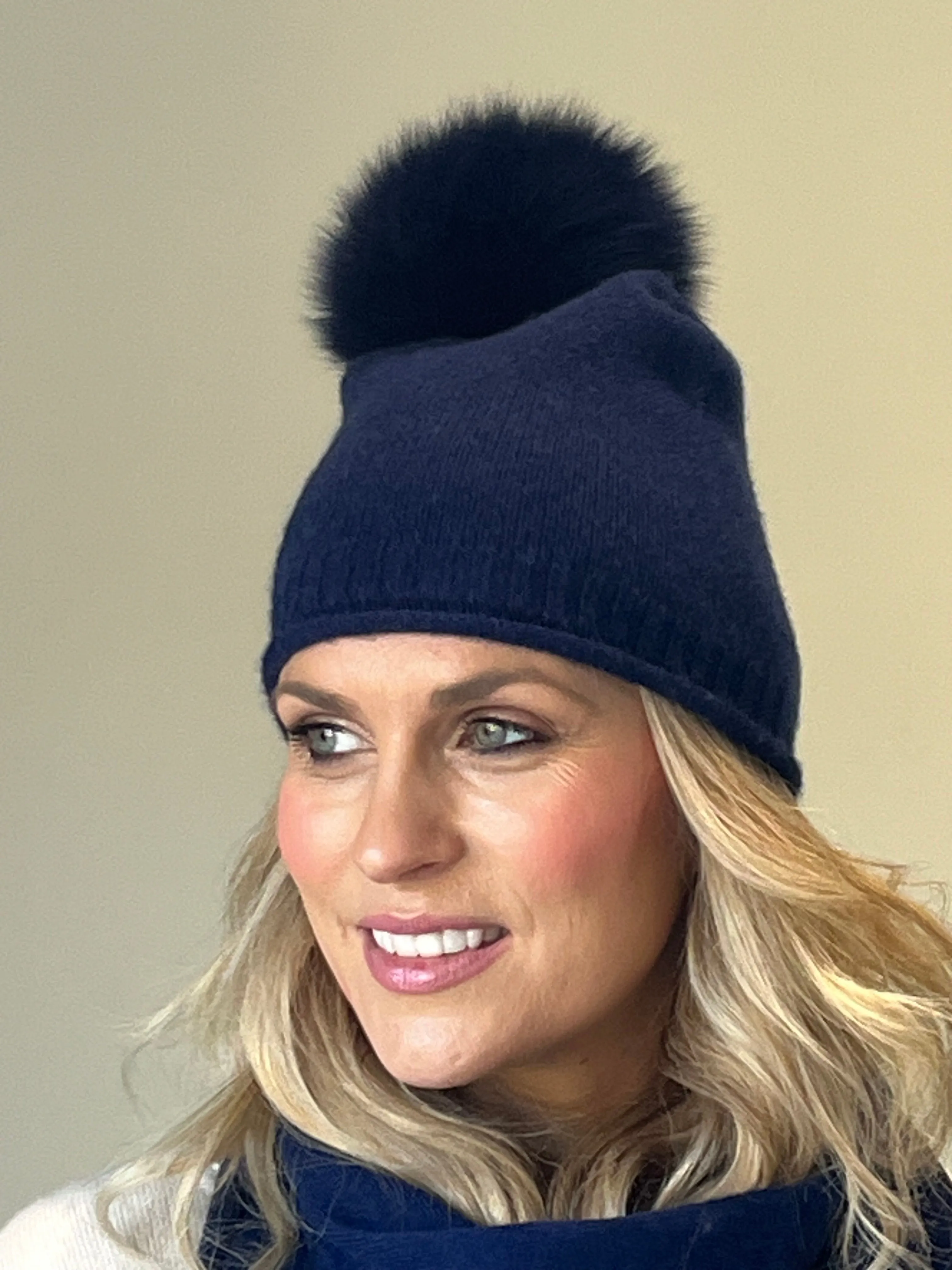 Navy cashmere beanie and scarf with faux fur pom