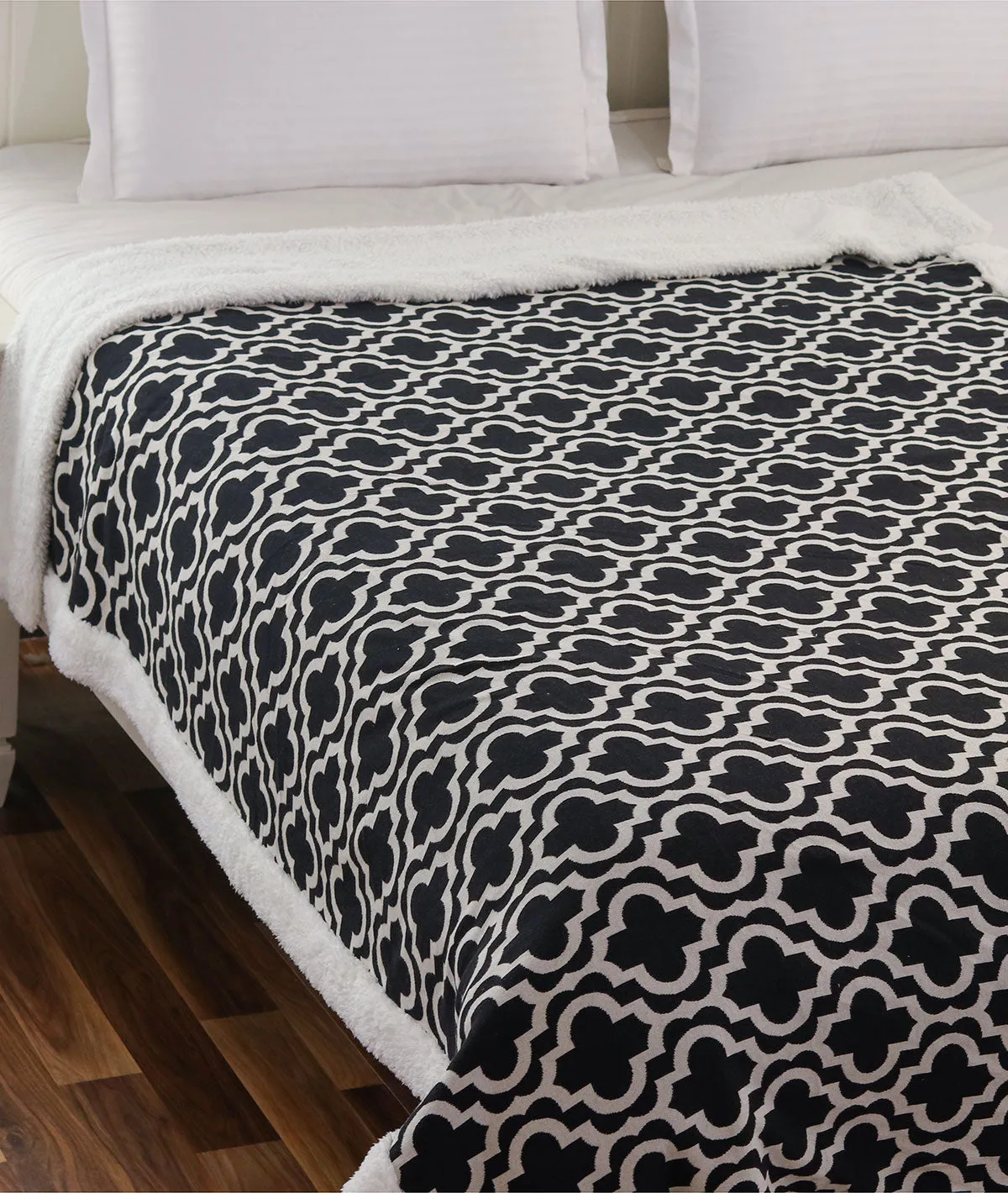 Ogee - Black & White Cotton Knitted Single Bed Blanket layered with Warm Sherpa Fabric