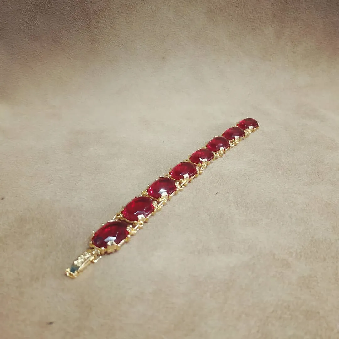 Vintage Red Glass  Bracelet