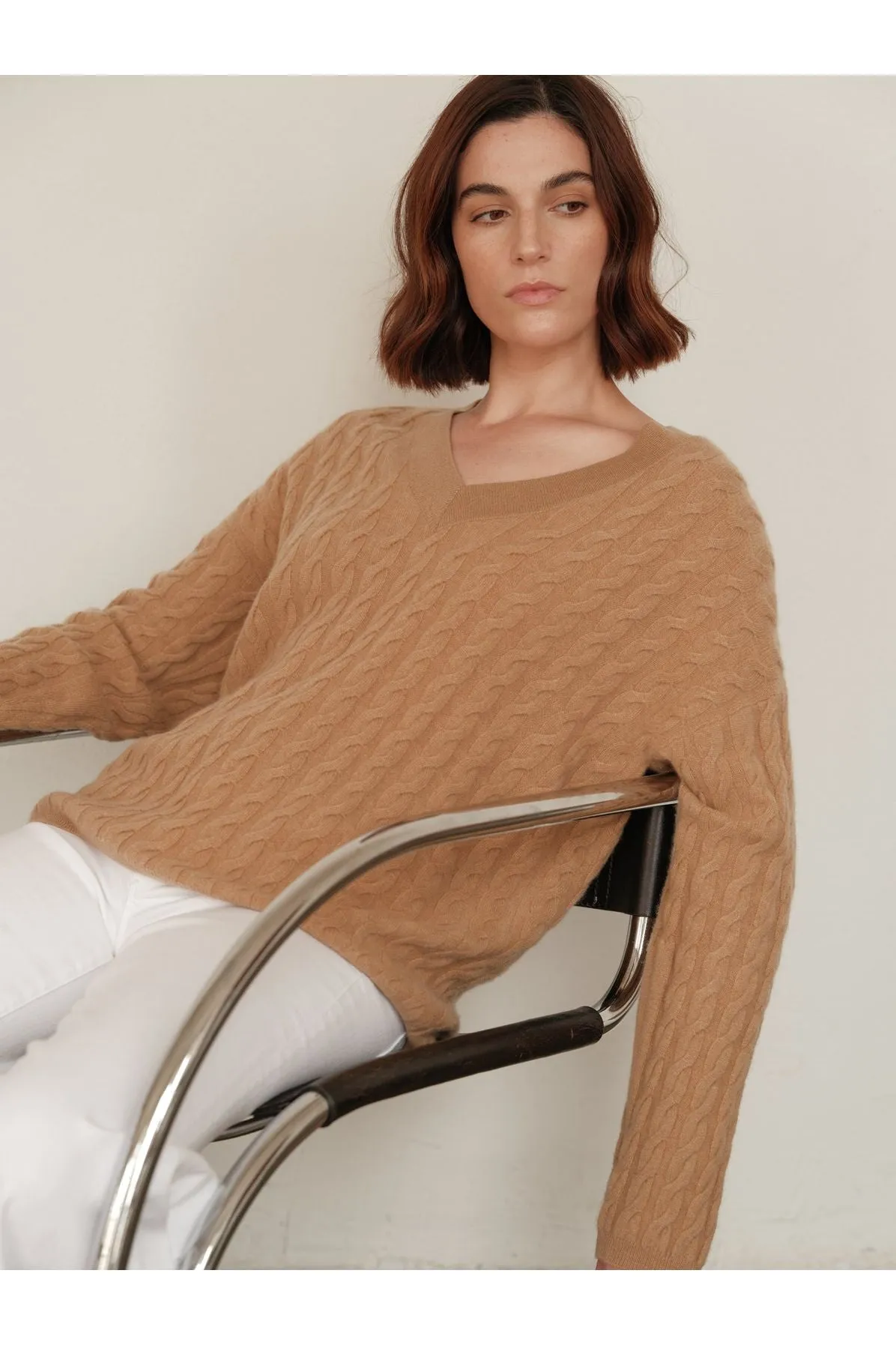 W. Cashmere Stetson Cable Knit V-Neck Pullover 24FHA0101R1 | Sand